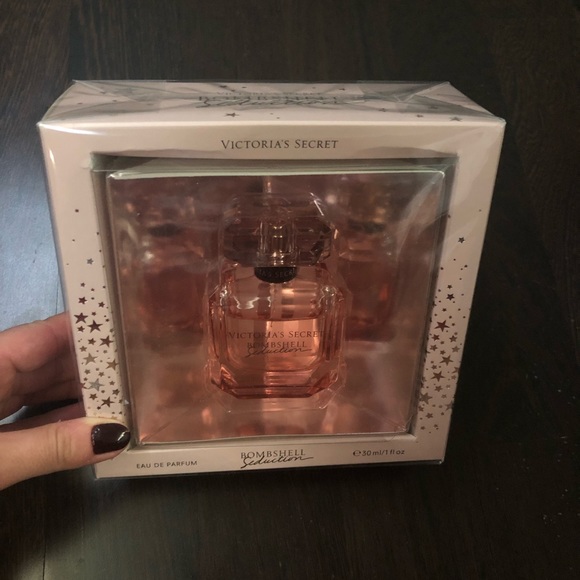 Victoria secret - Picture 1 of 4